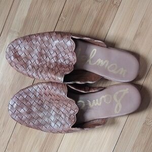 Woven Leather Slip-On Shoes Size 6